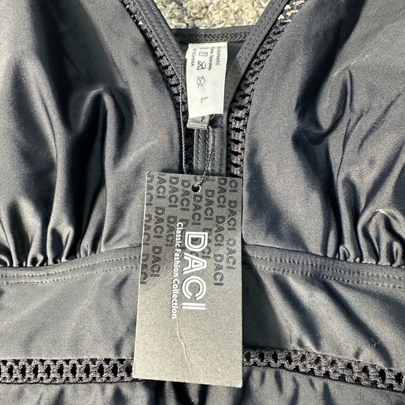 NWT Daci Women One Piece Swimsuit SZ Large - Picture 9 of 10